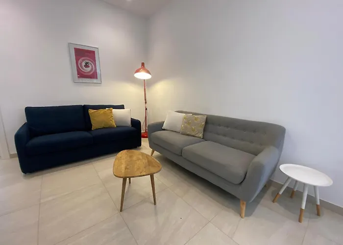 Central Sliema Apartment